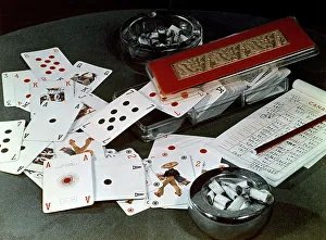 Vintage Playing Cards Drucke: Close up of playing cards lying on a table