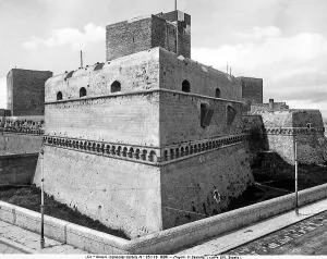 Gothic Style Buildings Italy Drucke: Close-up of the angular tower of the Castle of Bari