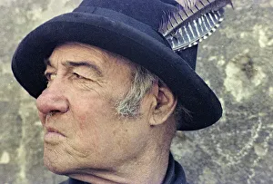 Elderly Man Portrait Drucke: Closeup of elderly