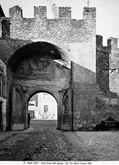 Gerahmter Druck : Porta Conca in Rieti, Italien Gerahmter Druck : Porta Conca in Rieti, Italien