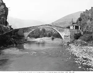 Medieval Bridge Architecture Drucke: Devil's Bridge at Lanzo Torinese