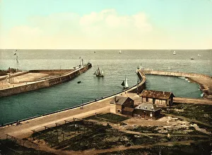 Waterfront Housing Structure Drucke: Dieppe's docks