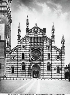 Rose Window Design Drucke: The faade of the cathedral of Monza, Brianza