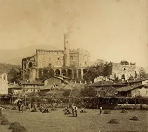 Farming Landscape Drucke: Farmers working in the fields, in the background a castle