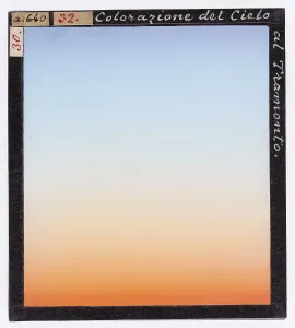 Sonnenuntergang mit farbenfroher Himmelsschaukel