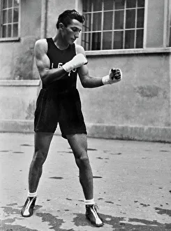Male Athlete Portrait Drucke: A fighter during training