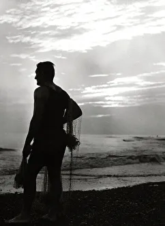 Fisherman At Sea Drucke: Fisherman