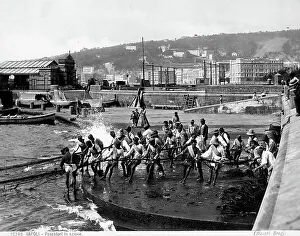 Italian Coastal Landscape Photography Drucke: Fishermen pulling the nets, on a pier in Naples