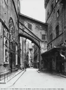 Bildhauerei Drucke: Westseite der Orsanmichele-Kirche in Florenz