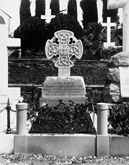 Monument für Francis Hamilton Britton mit der keltischen Kreuzesform