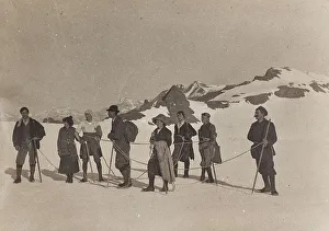 Winter Sports Scene Drucke: Group of skiers