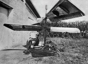 Vintage Propeller Aircraft Drucke: The helicopter of the Engineer Achille Bertelli