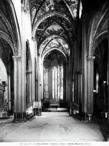Gothic Architecture In Italy Drucke: Interior of Arezzo Cathedral