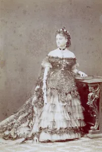 Female Fashion Accessories Drucke: Lady at dinner