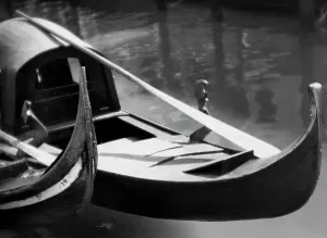 Blick auf Venedig im Licht und Schatten