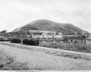 Monte Testaccio, ein Hügel aus antiken Olivenölampen in Rom