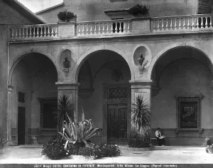Bild der Loggia des Castello, auch bekannt als Villa di Aliano in Montespertoli in der toskanischen Landschaft.