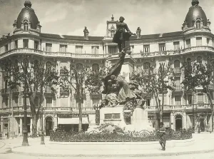 Equestrian Monument Drucke: The monument to Leon Gambetta, Cannes. Cote D'Azur, France