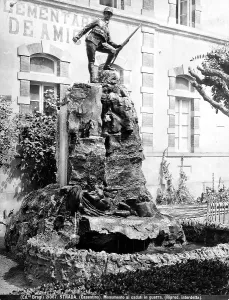 War Memorial Italy Drucke: Monument to the war dead; in the hamlet of Strada, near Castel San Niccol, Arezzo