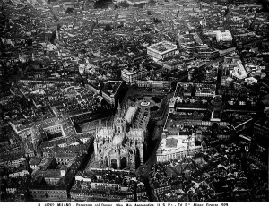 European Gothic Architecture Styles Drucke: Panorama of Milan
