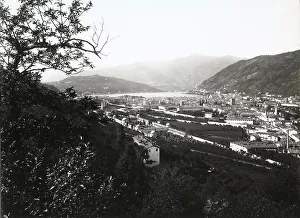 Urban Lake Scenery Drucke: Panoramic view of the city of Como