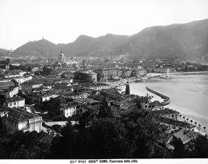 Urban Landscape Italy Drucke: Panoramic view of Como