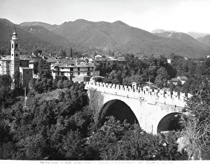 European Renaissance Baroque Style Drucke: Panoramic view of Dronero with the Devil's Bridge, Province of Cuneo