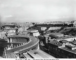 Vatican Cityscape Drucke: Panoramic view of Rome, with the arcade of Bernini