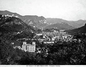 Mountain Valley Scenery Drucke: Panoramic view of Varallo