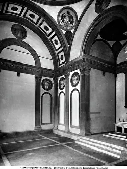 Luca Della Robbia Sculpture Drucke: Partial view of the interior of the Pazzi Chapel