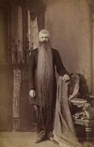 Performing Arts Historical Images Drucke: Portrait of a man with an extremely long beard