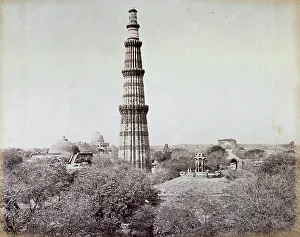 Die Turm des Sultan Qutub-Minare in Delhi