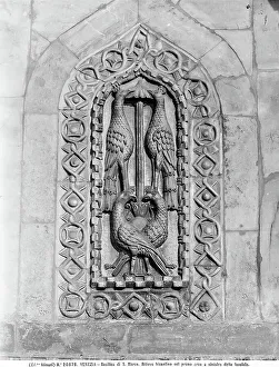 Byzantine Architecture Europe Drucke: Relief with animals facing one another