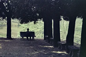 Urban Landscape Images Drucke: Senior on a bench
