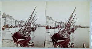 French Naval History Drucke: Ship at anchor