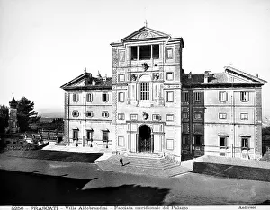 Die südliche Fassade der Villa Aldobrandini in Frascati bei Rom.