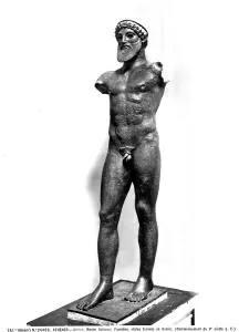 Greek Deity Sculpture Drucke: Statue without arms representing Poseidon