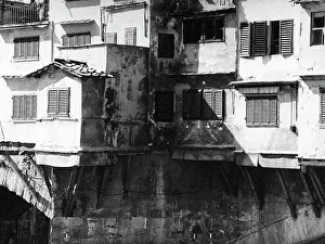 Medieval Bridge Architecture Drucke: Typical windows of the Ponte Vecchio