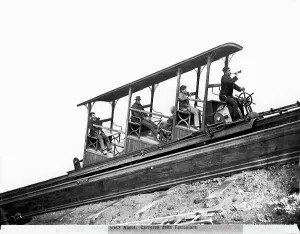 Lava Landscape Photography Drucke: Vesuvian funicular carriage with driver