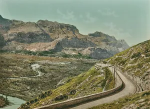Mountainous Road Scenery Drucke: View of Arco