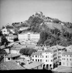 Urban Landscape Photography Italy Drucke: View of Asolo with the Rocca