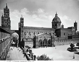 Medieval European Architecture Styles Drucke: View of the Cathedral of Palermo