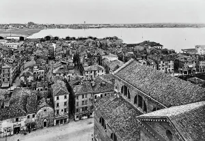 Italian City View Drucke: View of Comacchio