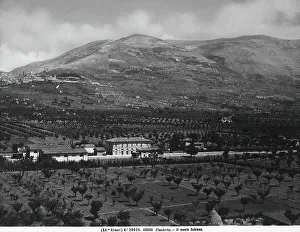 Mountainous Landscape Italy Drucke: View of Monte Subasio above Assisi, Perugia