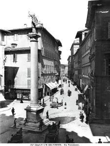 Historic Italian Cityscape Photography Drucke: View of Via Tornabuoni in Florence