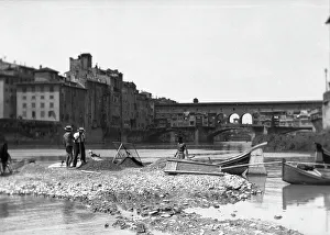 River Transportation Structure Drucke: Workers on the Arno, Florence