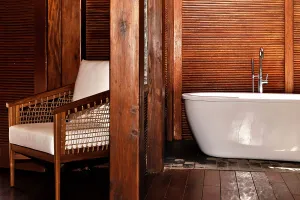Zwischenraum im Badezimmer