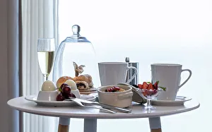 Fine Dining Table Setting Drucke: Breakfast setting