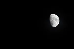Lunar Landscape Drucke: Closeup of moon