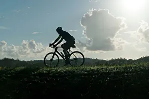 Schatten eines Mannes im Fahrrad